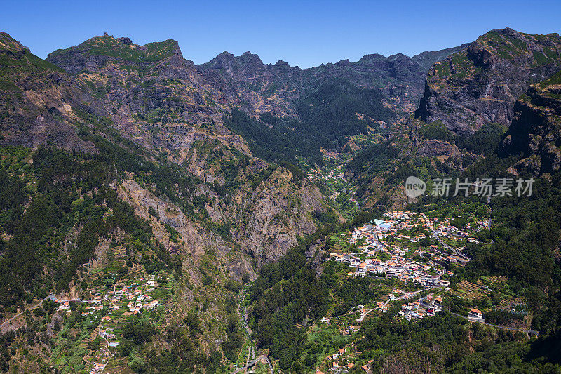 马德拉岛中心的Curral das Freiras村